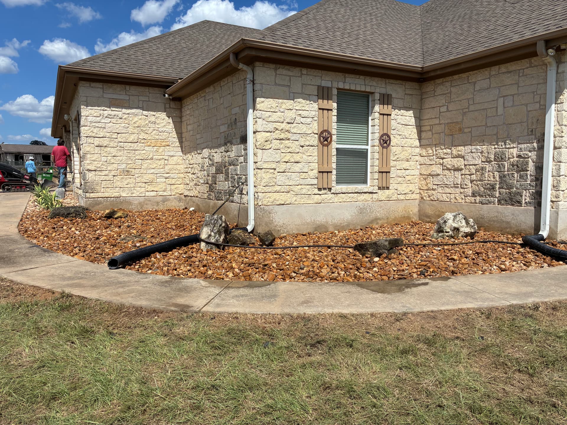 Overgrown Landscape Beds Turned Into Clean Xeriscape in One Day