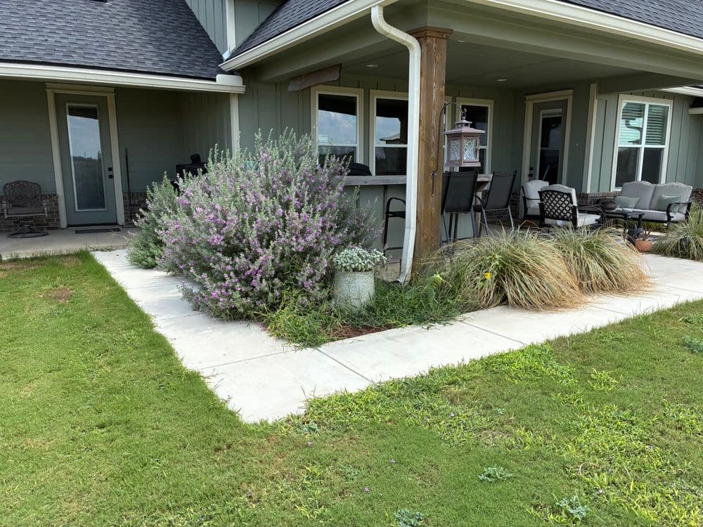 Gallery photos for Landscape Transformation by Our Team in Taylor, TX: Image #4