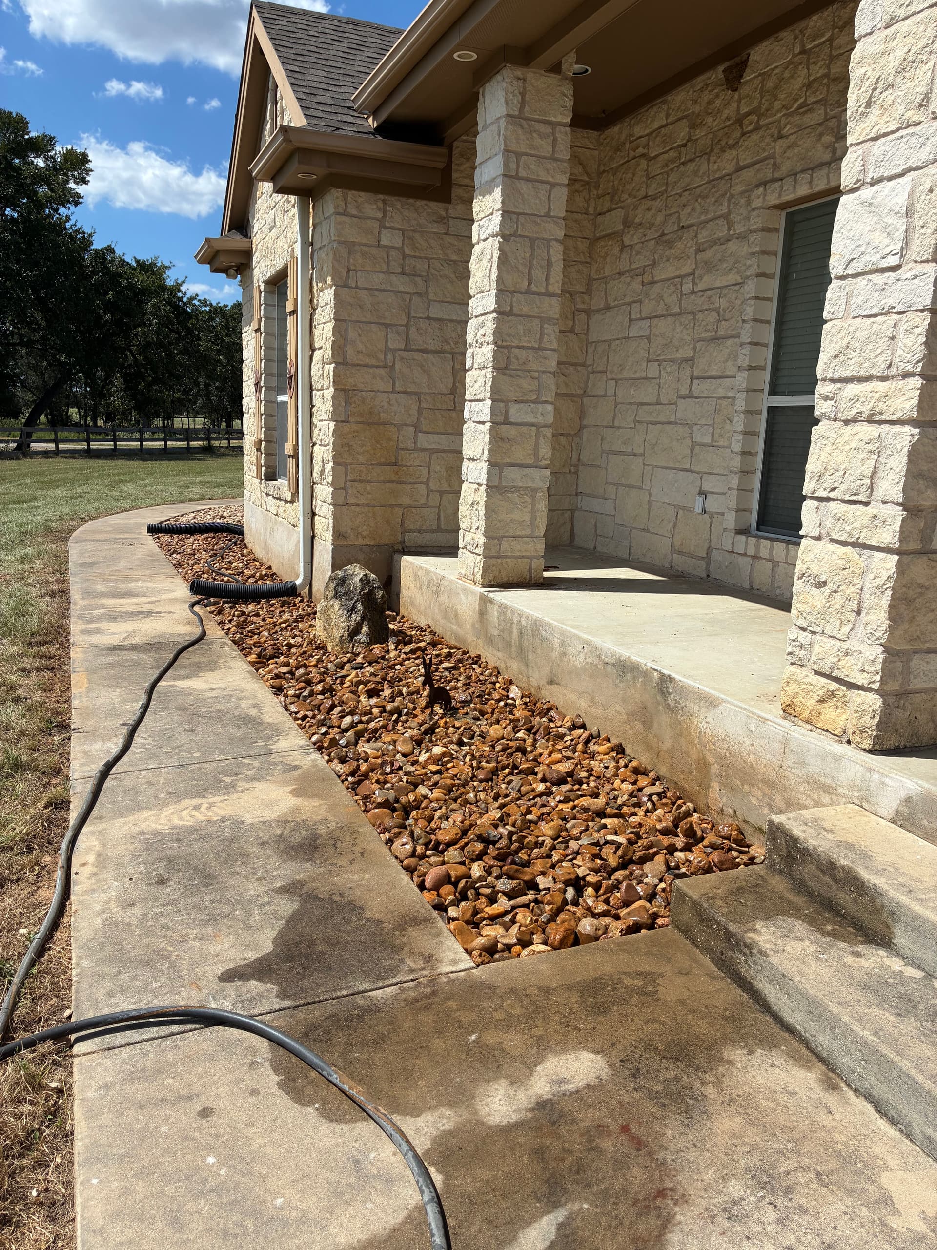 Gallery photos for Overgrown Landscape Beds Turned Into Clean Xeriscape in One Day: Image #3
