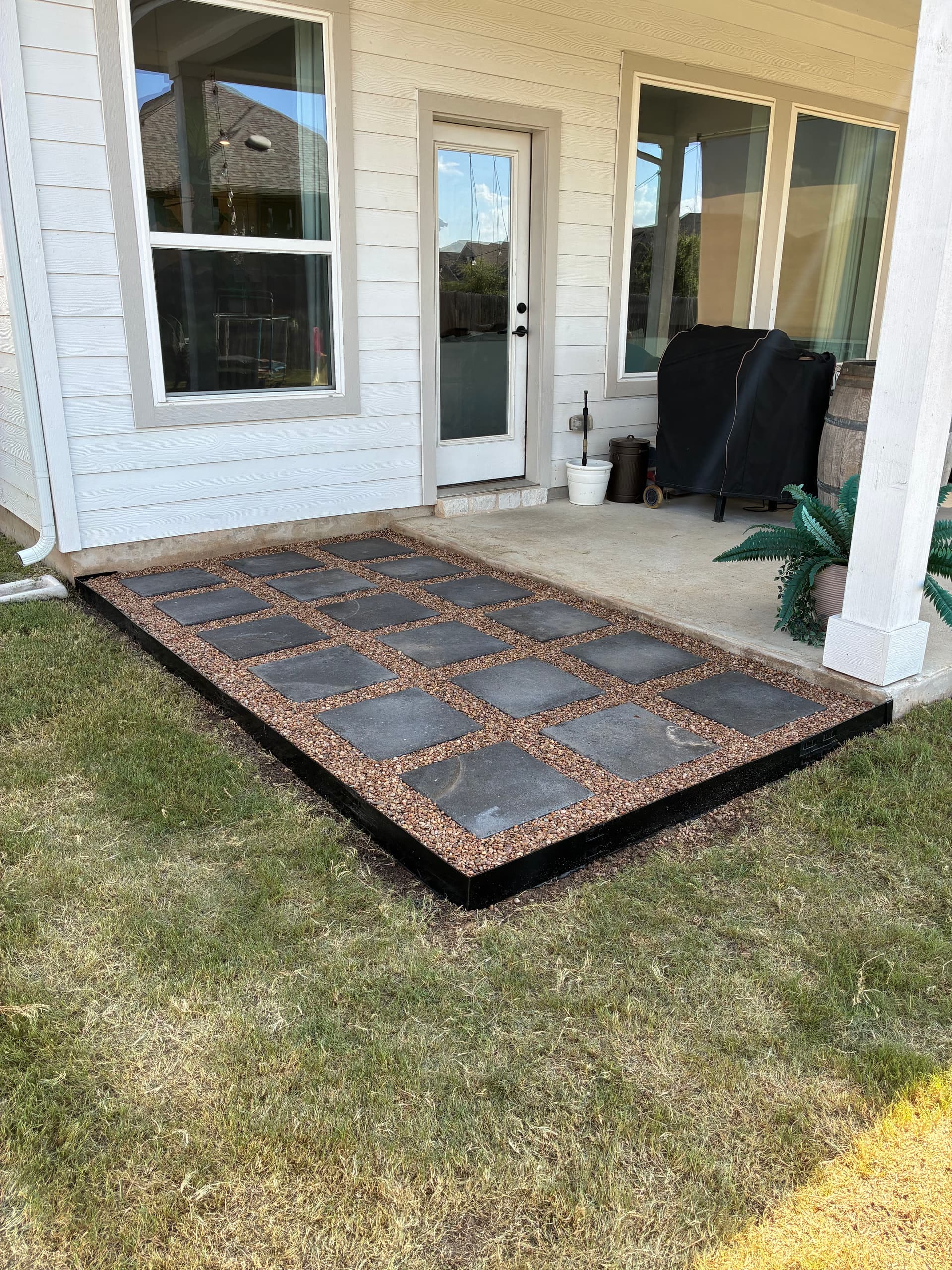 Gallery photos for Backyard Patio Refresh with Pavers and Pea Gravel Fire Pit: Image #3